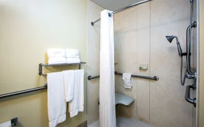 Photo 2 - Holiday Inn Express & Suites Vandalia by IHG