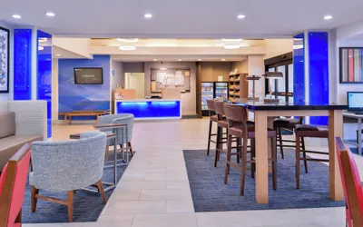 Holiday Inn Express & Suites Selma by IHG