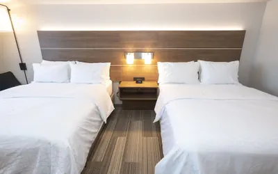 Photo 4 - Holiday Inn Express Hotel & Suites Iron Mountain by IHG