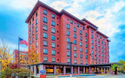 Photo 2 - Hampton Inn & Suites Pittsburgh-Downtown