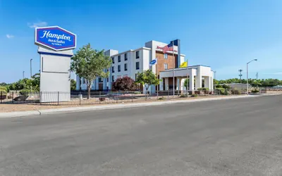 Photo 2 - Hampton Inn & Suites Farmington
