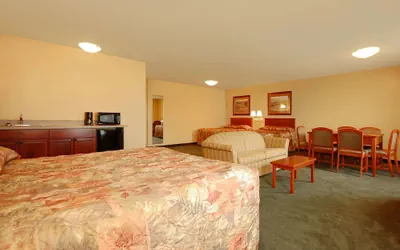 Photo 4 - Econo Lodge Inn & Suites Kearney South