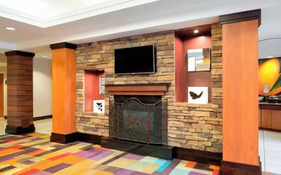 Photo 3 - Fairfield Inn & Suites by Marriott State College