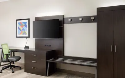 Photo 5 - Holiday Inn Express & Suites Seymour by IHG