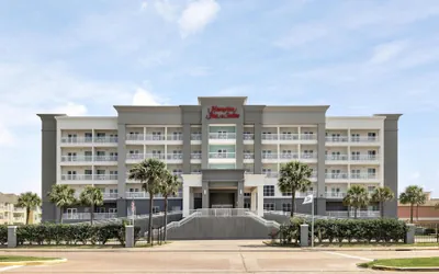Photo 2 - Hampton Inn & Suites Galveston