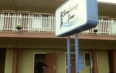 Photo 2 - Sealamp Inn