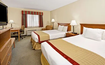 Photo 3 - Baymont by Wyndham Indianapolis