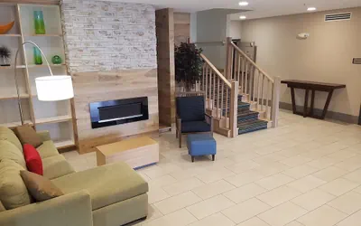 Photo 3 - Country Inn & Suites by Radisson, Washington, D.C. East - Capitol Heights, MD