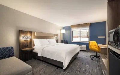 Photo 5 - Holiday Inn Express Syracuse Airport by IHG
