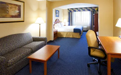 Photo 3 - Holiday Inn Express Syracuse Airport by IHG