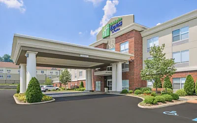 Photo 2 - Holiday Inn Express & Suites Parkersburg-Mineral Wells by IHG