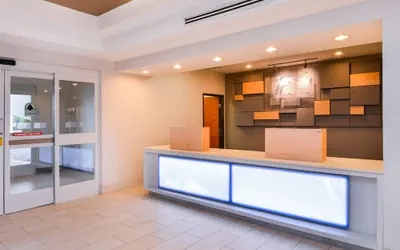 Photo 3 - Holiday Inn Express & Suites Parkersburg-Mineral Wells by IHG