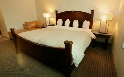 Photo 4 - Marvin's Garden Inn