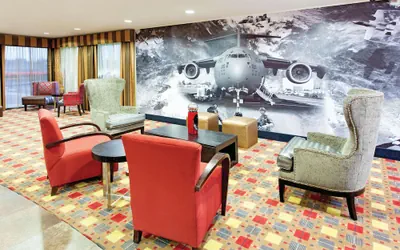 Photo 3 - La Quinta Inn & Suites by Wyndham Warner Robins - Robins AFB