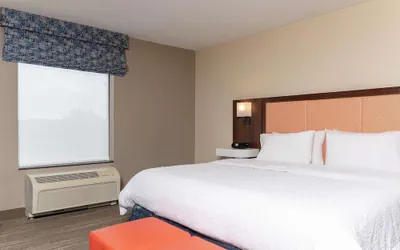 Photo 3 - Hampton Inn Warsaw