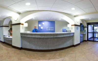 Photo 3 - Holiday Inn Express & Suites - Greenwood by IHG