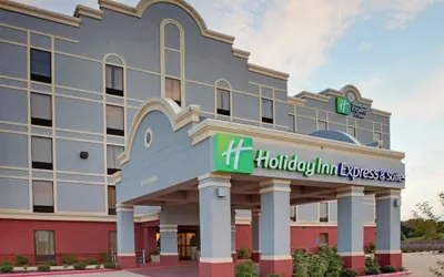 Photo 2 - Holiday Inn Express & Suites - Greenwood by IHG