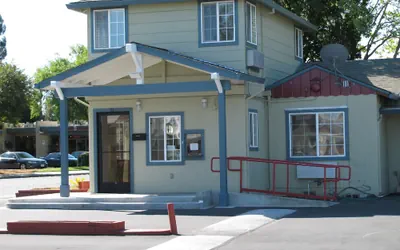 Photo 2 - North Bay Inn Santa Rosa