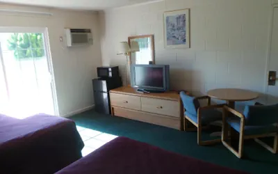 Photo 5 - Relax Inn of Yreka
