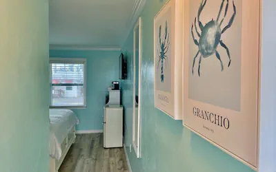 Photo 4 - Flamingo Inn