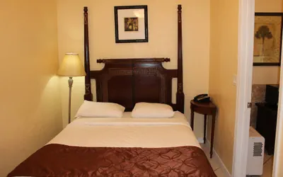 Photo 3 - Flamingo Inn