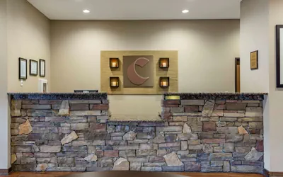 Photo 4 - Comfort Inn & Suites Blue Ridge