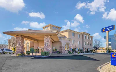 Photo 2 - Comfort Inn at Convention Center