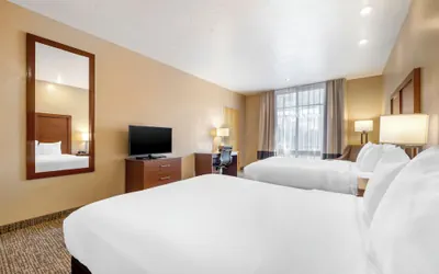 Photo 4 - Comfort Inn at Convention Center