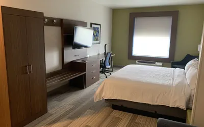 Photo 5 - Holiday Inn Express & Suites Beaumont - Oak Valley by IHG