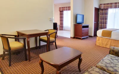 Photo 3 - Holiday Inn Express & Suites Center by IHG