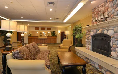 Photo 3 - Comfort Inn & Suites McMinnville Wine Country