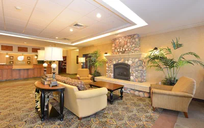 Photo 4 - Comfort Inn & Suites McMinnville Wine Country