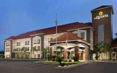 Photo 2 - La Quinta Inn & Suites by Wyndham Dublin