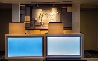 Holiday Inn Express Hotel & Suites Wausau by IHG