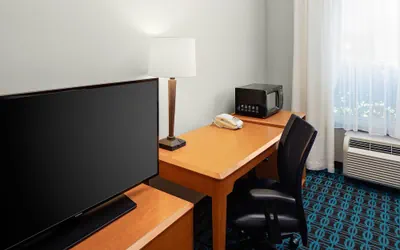 Photo 4 - Fairfield Inn & Suites by Marriott Detroit Metro Airport Romulus