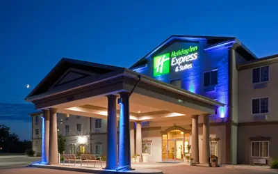 Photo 2 - Holiday Inn Express & Suites Eau Claire North by IHG