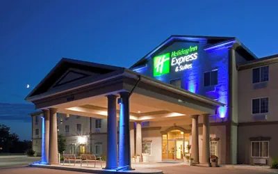Photo 2 - Holiday Inn Express & Suites Eau Claire North by IHG