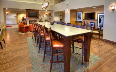 Photo 5 - Hampton Inn Suites Altus