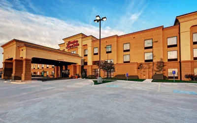 Photo 2 - Hampton Inn Suites Altus