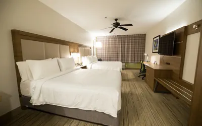 Photo 5 - Holiday Inn Express Clinton by IHG