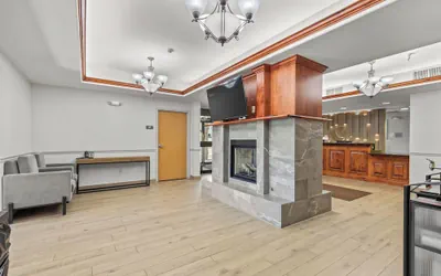 Photo 3 - Comfort Inn & Suites Glenwood Springs On The River