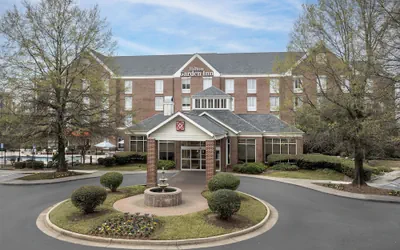 Photo 2 - Hilton Garden Inn Macon / Mercer University