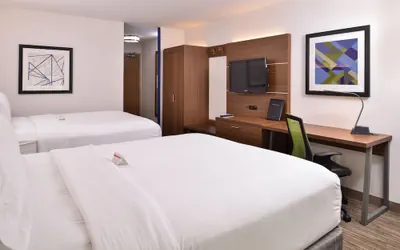 Photo 5 - Holiday Inn Express & Suites Lacey – Olympia by IHG