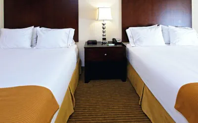 Photo 3 - Holiday Inn Express Hotel & Suites Cleburne by IHG