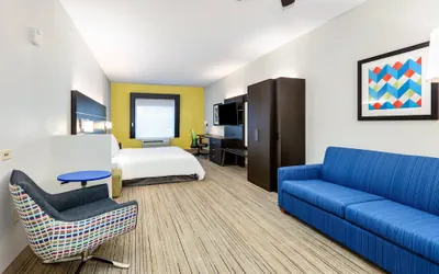 Photo 4 - Holiday Inn Express Hotel & Suites Cleburne by IHG