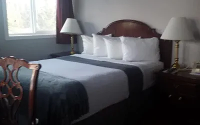 Photo 3 - Beluga Lake Lodge