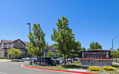 Staybridge Suites Fairfield Napa Valley Area by IHG