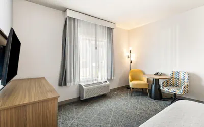 Photo 5 - Hampton Inn & Suites Merced