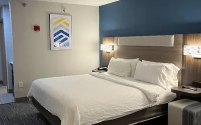 Photo 4 - Holiday Inn Express & Suites Loveland by IHG