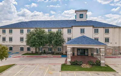 Photo 2 - Clarion Inn & Suites Weatherford South